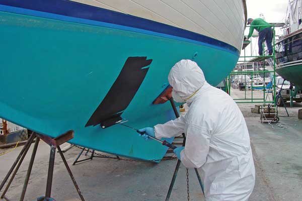 How to Apply Bottom Paint to a Boat 